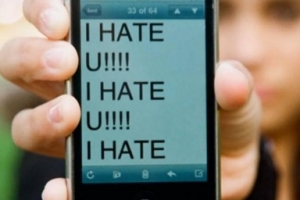 연예인·유명인 대상 사이버불링 이어지는데…정부 “소속사가 보호강화 규정”