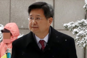 [속보] 김장겸 전 MBC사장 검찰 출석…“부당노동행위 터무니없다”