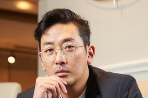 “우산 장수, 짚신 장수 아들 둔 엄마 심정” 하정우