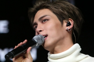 샤이니 종현 사망 소식에 ‘베르테르 효과’ 우려…“우울증 심하면 전문가에 도움”