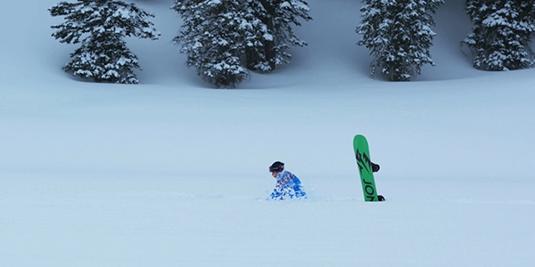 영화 ‘식스 빌로우’ 티저 에고편 한 장면.
