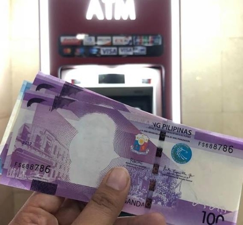 필리핀의 ‘얼굴 없는’ 100페소짜리 지폐[필리핀 네티즌 예헤이 페이스북 캡처]  연합뉴스