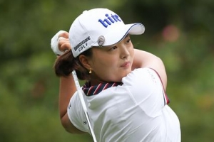 고진영, LPGA 데뷔전서 우승…67년 만에 대기록