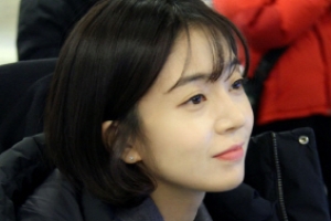 ‘저글러스’ 백진희, 촬영장 밝히는 미모 ‘비타민 매력 발산’