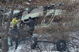 신병 탄 군용버스 20ｍ 아래 추락…3명 중상·19명 경상