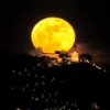 [포토] 스페인 밤하늘에 떠오른 ‘늑대달(Wolf Moon)’