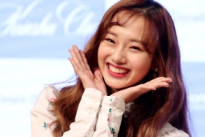 [포토] ‘크리샤츄 꽃이 피었습니다’