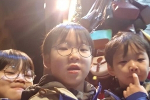 송일국 아들 삼둥이, 훌쩍 큰 근황 포착 ‘여전한 귀요미들’