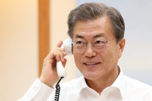 한·미 정상 “평창올림픽 기간 한미군사훈련 실시 않는다” 합의