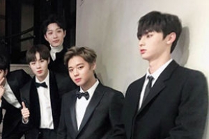 워너원, 미스터리 사진 한 장 ‘화제’...멤버 황민현 공중부양 의혹?