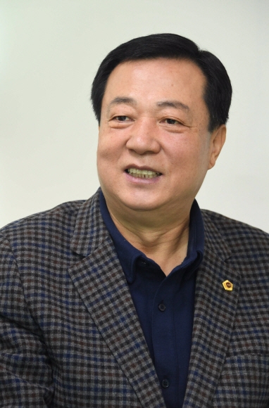 이성희(62·자유한국당·강북2)