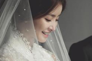 이시영 득남, 소속사 측 “산모·아이 모두 건강”