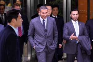 UAE 칼둔 최태원 SK 회장과 만찬…