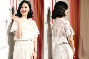 설리, 화이트+레드 패션의 진리 “얼레리꼴레리♥”