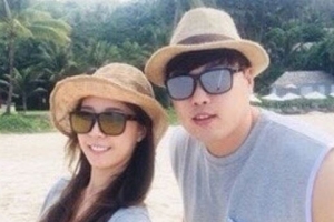 류현진 신혼여행 사진 공개, 커플룩 맞춰 입고 ‘귀요미 표정’