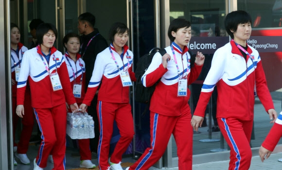 북한 여자 아이스하키팀 선수들. 연합뉴스 자료사진