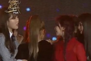 ‘2018 골든디스크’ 故 종현 언급에 눈물 쏟은 예리