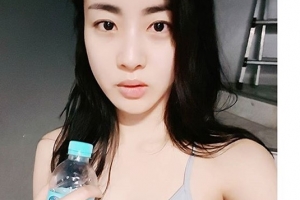 ‘골든디스크’ 강소라, 드레스 자태 비결은 꾸준한 운동? 일상 봤더니..
