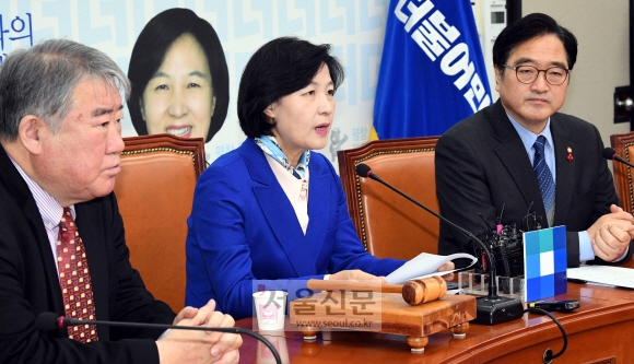 [서울포토] 모두발언하는 추미애 대표