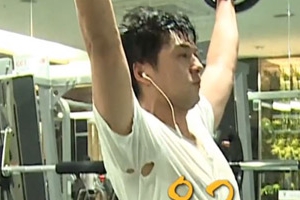 이필모 ‘나혼자산다’서 겨드랑이 노출, 박나래 경악 “이런 건 처음”