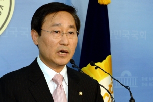 민주당 ‘패트 충돌’ 첫 공판… 박범계 “檢, 정치적 기소”