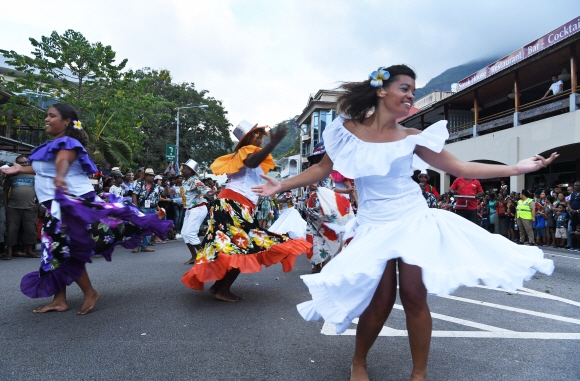 세이셸에서 열리는 크레올 축제 중 한 장면. 서울신문 포토라이브러러