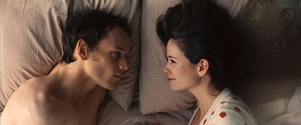 영화 ‘포르토’ 예고편 한 장면.