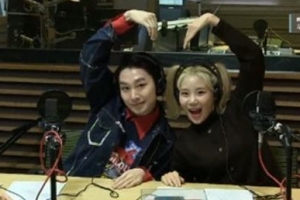 ‘두데’ 김호영, 화려한 인맥 과시..“이병헌♥이민정 부부 아들, 아빠 닮았다”