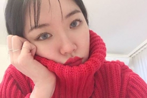 김새롬, 레드가 잘 어울리는 연예인 ‘포인트는 레드립’