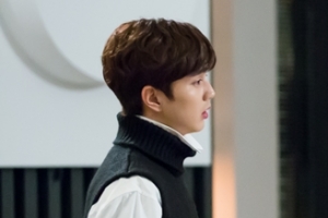 ‘로봇이 아니야’ 유승호♥채수빈, 애틋 재회 포착 “애정전선 급물살”