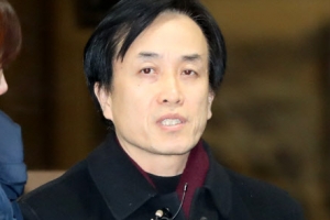 김희중, MB에 “국민들이 촛불 들고나와야 정신차릴 사람”