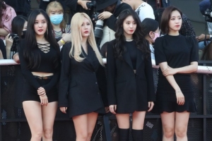 티아라 “이름 상표권 지키겠다”…前소속사에 본격 대응