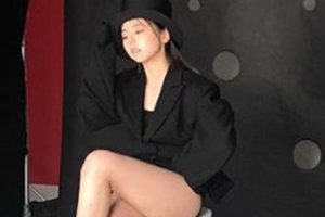 안소희, 하의실종 패션으로 강조한 인형 비율 ‘시선강탈’