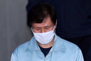 “최순실, 비서관 업무보고에 배석… 朴·이재용, 1차 독대전에도 독대”