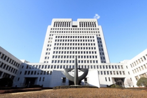 법원, ‘30년 근무한 판사는 단독재판’ 제도 3년만에 손질 검토