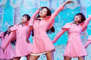 [포토] ‘핑크빛 소녀그룹’ 프로미스나인 데뷔