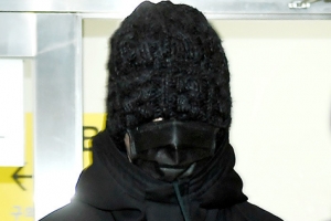 [포토] ‘완전복면 탑’ 보이고 싶지 않은 얼굴