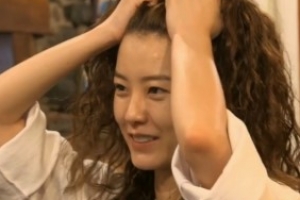 ‘윤식당2’ 박서준♥정유미, 사장님 윤여정도 인정한 케미 “둘이 잘 맞아”