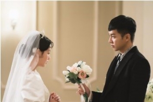 ‘화유기’ 이승기-오연서, 비밀 결혼식 포착 ‘눈부신 웨딩드레스 자태’