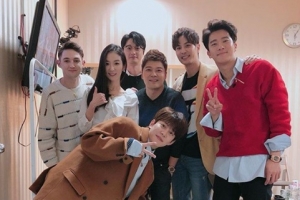 ‘문제적남자’ 안미나, SNS에 인증샷...전현무·하석진 등 ‘다정한 모습’