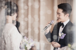 알렉스 결혼식 본식 사진 공개, 27일 힐튼 부산서 스몰 웨딩 ‘로맨틱♥’