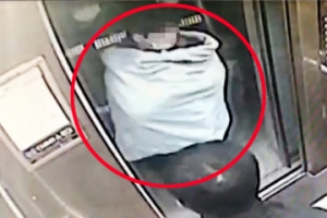 한파 속 아파트 복도에 탯줄 달린 신생아 유기…‘주민이 구조’