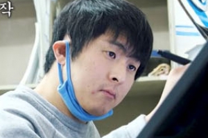 기안84 “‘하얀거탑’ 웹툰 마감 때마다 본다” 남다른 애정