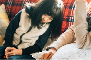 ‘마더’ 허율, 9세의 순수+깜찍 폭발 ‘대본 커닝 포착’