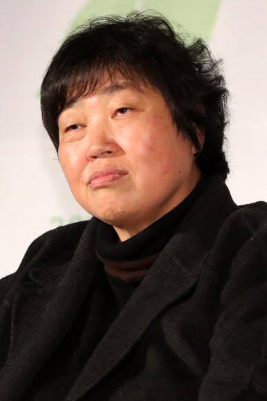 영화 ’리틀 포레스트’ 임순례 감독  1일 서울 중구 메가박스 동대문에서 열린 영화 ’리틀 포레스트’ 제작보고회에 임순례 감독이 토크에 참여하고 있다. <br>연합뉴스