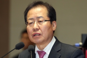 한국당 “홍대표 성희롱 보도 MBN, 당사 출입금지” 민주당 “언론 길들이기” 비판