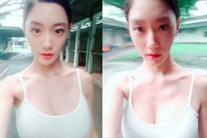 [포토] 클라라, 민소매에 드러난 압도적 볼륨감