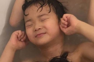 송일국 아들 삼둥이, 훌쩍 큰 근황 포착 ‘여전한 귀요미들’