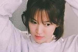 송혜교, 여유로운 일상 포착 ‘변함없는 동안 미모’