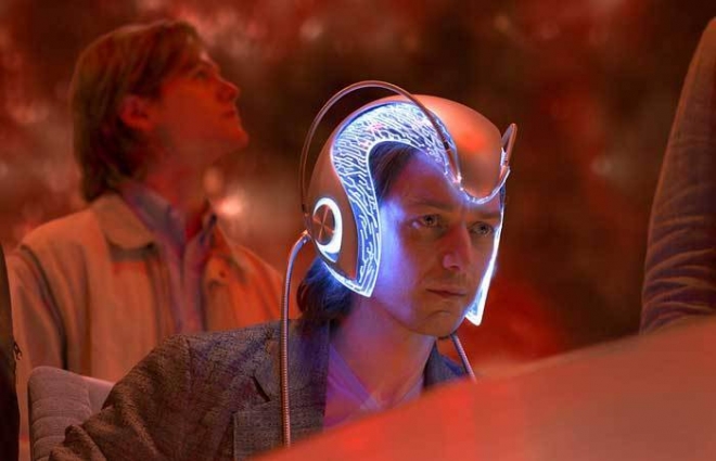 영화 ‘엑스맨’에 등장하는 자비에 박사는 ‘세레브로’라는 뇌파증폭기를 이용해 돌연변이 능력자를 찾는다. 과학자들이 다른 사람의 뇌를 읽는 방법을 개발해 화제다. 영화 ‘엑스맨’의 한 장면